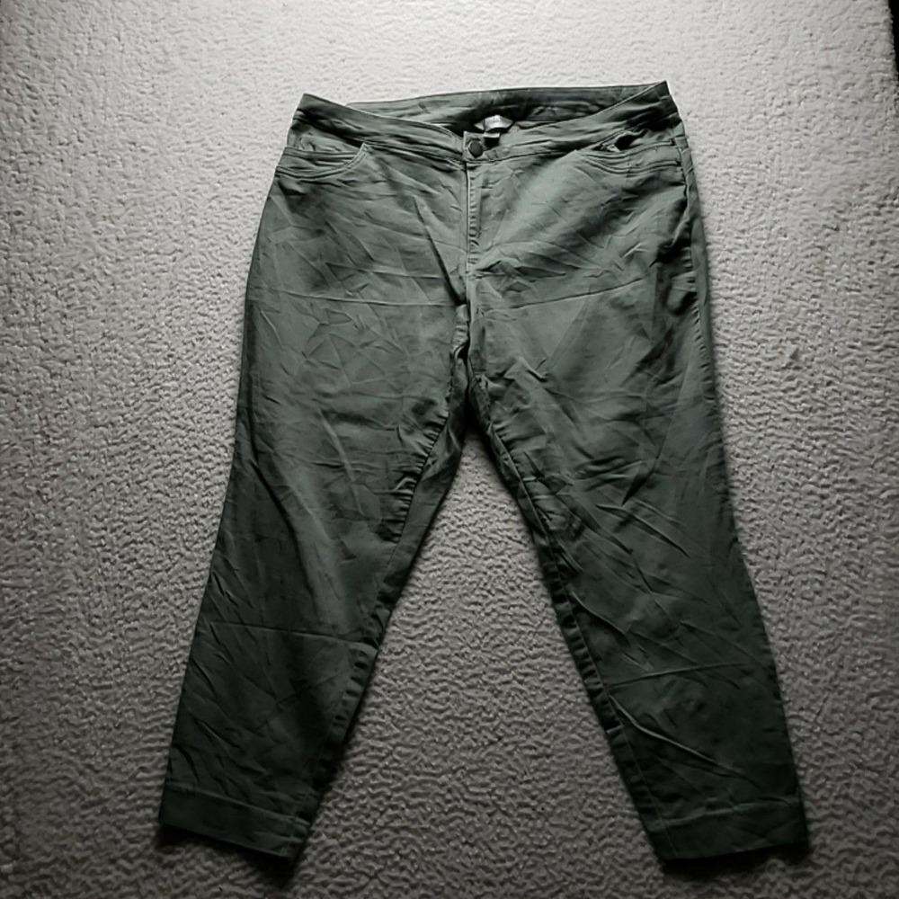 CJ Banks Capri Pants Womens 18W Green Twill Chino Stretch Crop Pockets Casual